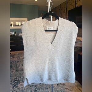 DISSH Cream V-Neck Sweater